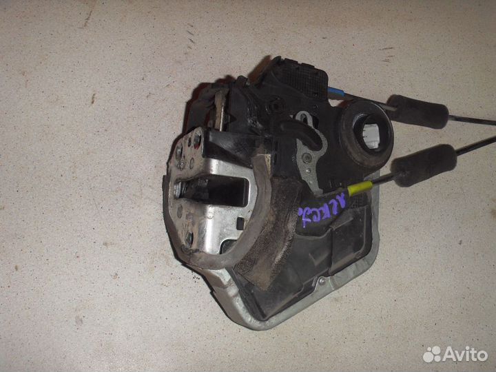 Замок двери 6905060070 Lexus RX400h (MHU38)