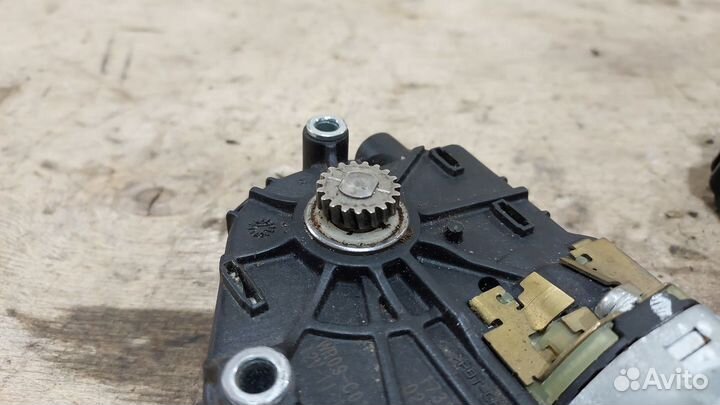 Моторчик люка Kia Optima 3 TF