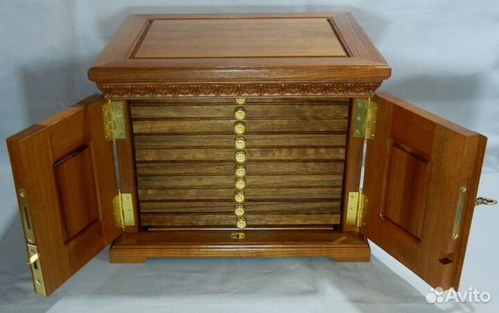 Мюнцкабинет №27