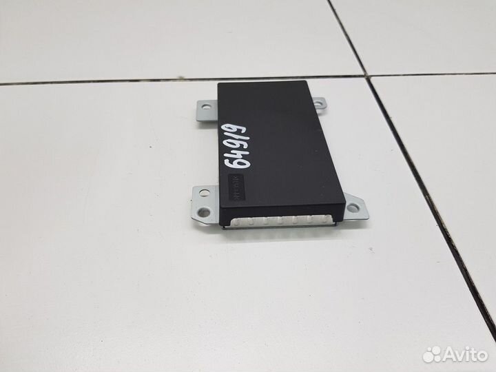 Электронный блок зарядки телефона (Haval F7)