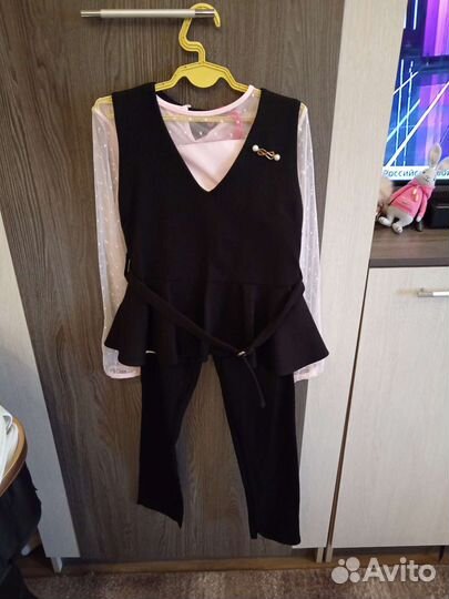 Костюм школьный