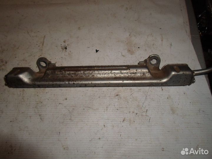 Рейка топливная (рампа) (Toyota Corolla)