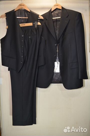 Новый мужской костюм - тройка Tiziano Reali, Italy