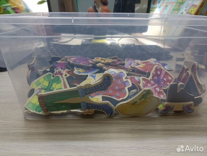 Домик кукольный одежда на магнитах