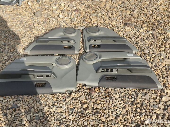 Дверные карты Nissan X-trail