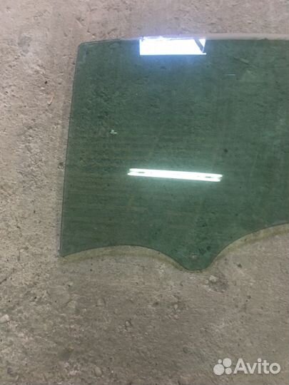 Renault Laguna 2 Стекло задней левой двери