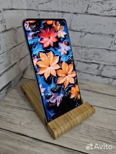 Samsung Galaxy S10, 8/128 ГБ