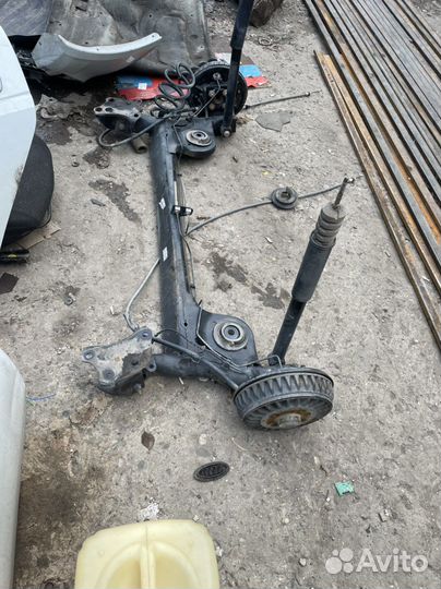 Задняя балка ларгус кросс