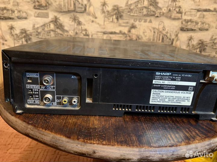 Видеомагнитофон sharp