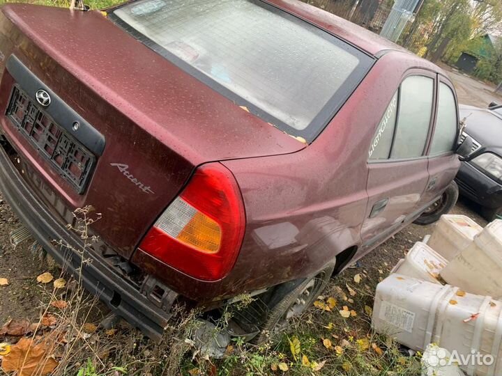 Разбираю hyundai accent