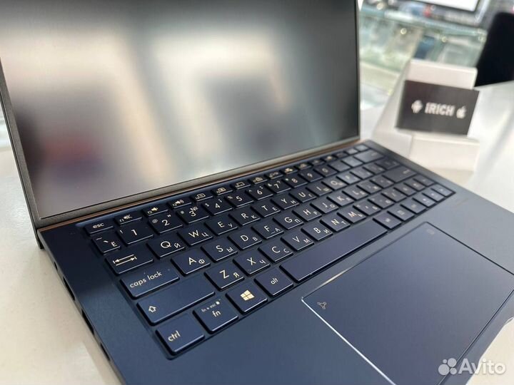 Asus zenbook 13 core i5