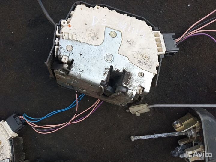 Замок двери Land Rover Discovery 2 1999-04