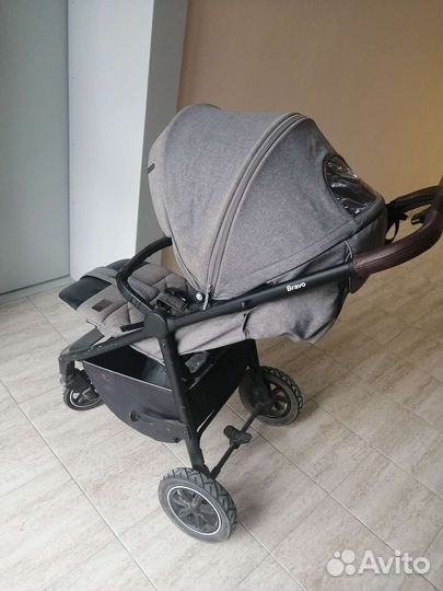 Прогулочная коляска Bravo (надувные колеса)