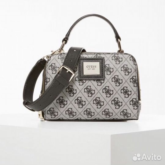 Сумка женская guess