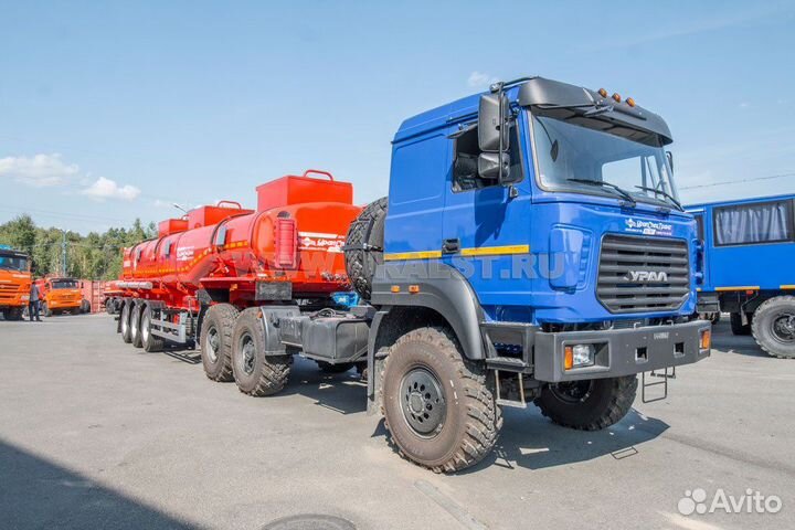 Полуприцеп бензовоз УралСпецТранс ППЦ 28-32-3Н УСТ 9465, 2023