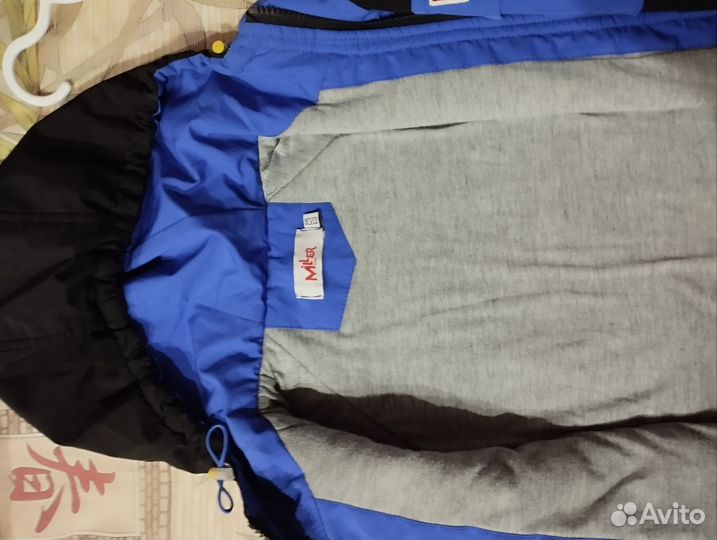 Куртка демисезонная для мальчика 122 размера