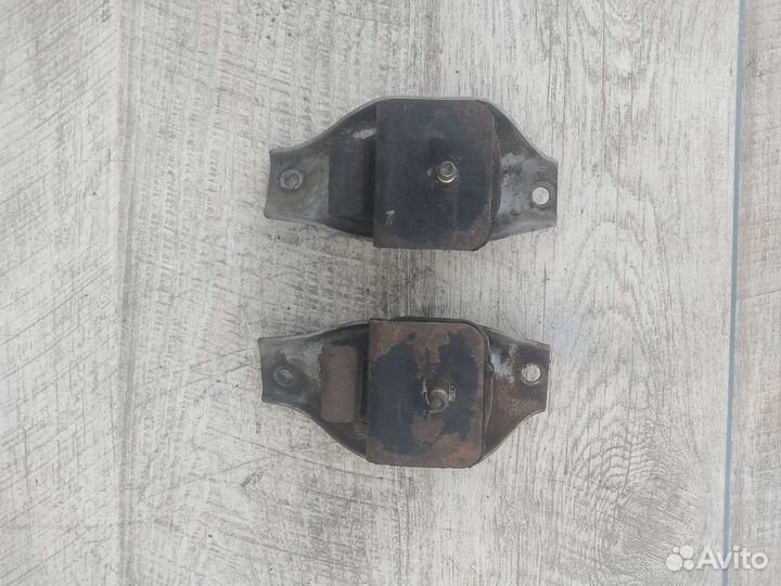 Подушка двигателя Subaru Forester Impreza Outback