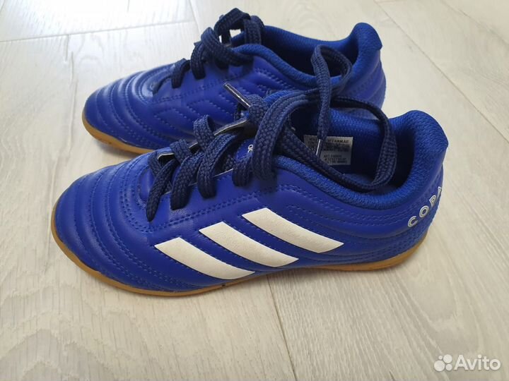 Продам бутсы футбольные для зала детские Adidas