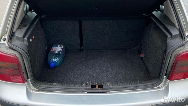 Volkswagen Golf 1.6 МТ, 2001, 293 000 км