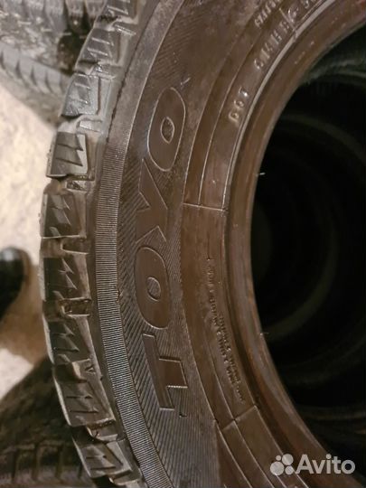 Toyo Observe Ice-Freezer SUV 215/65 R16 98T