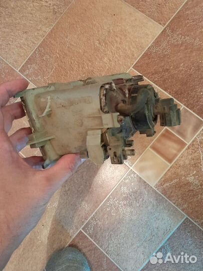 Противотуманная фара Nissan primera p11