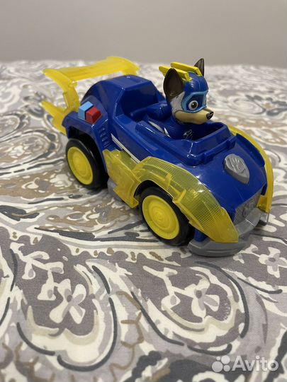 Гонщик с машинкой серии Мега щенки