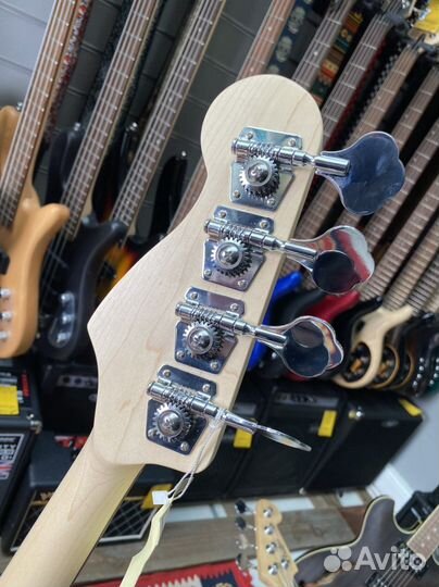 Бас гитара Precision Bass Homage heb710rd Красный