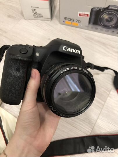 Продам Canon 7d + объектив ef 50mm f/1.4 USM компл