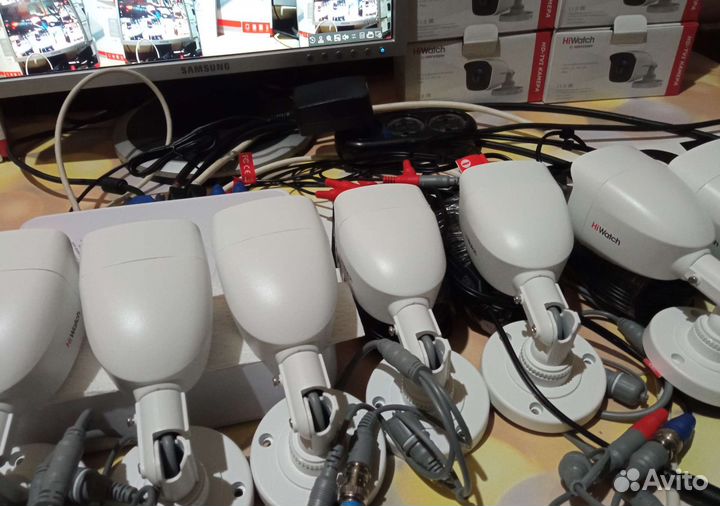 Готовые уличные комплекты видеонаблюдения HiWatch