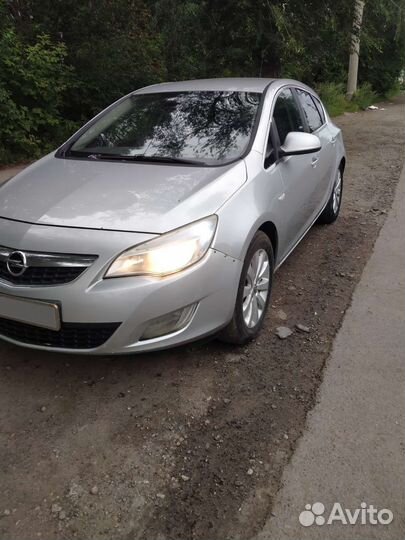 Opel Astra 1.4 МТ, 2010, 265 000 км