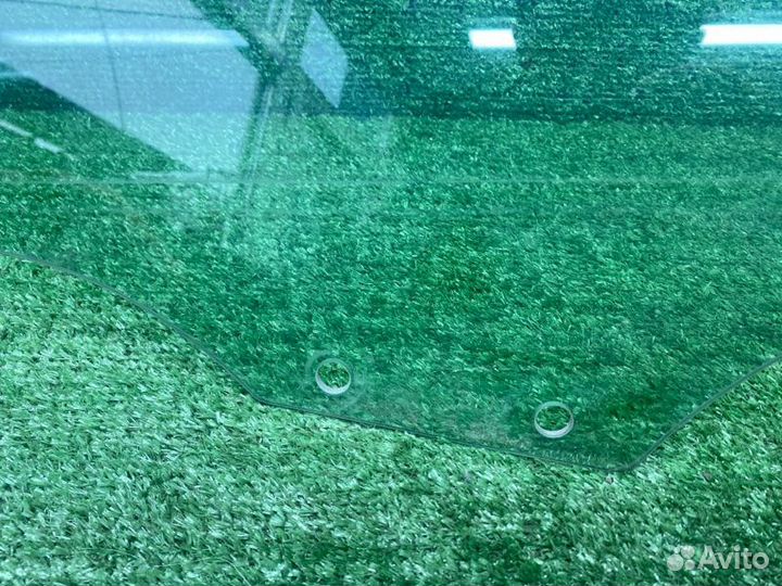 Стекло двери переднее левое Mazda Сх7