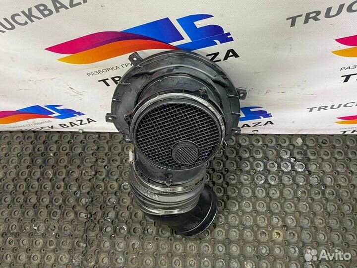 51094137010 Патрубок воздушного фильтра Man TGX