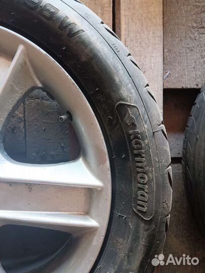 Kormoran Ultra High Performance 215/55 R17 98W