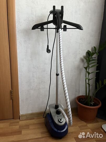 Отпариватель для одежды вертикальный