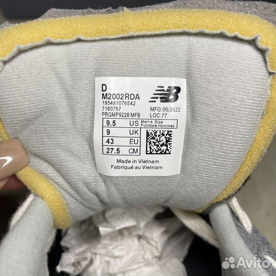 New balance 2002r 43 eur