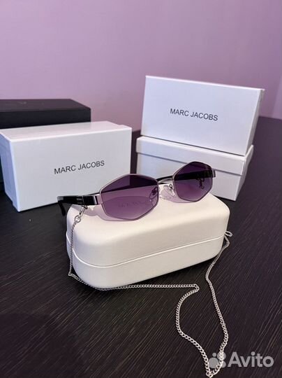 Солнцезащитные очки женские Mark Jacobs