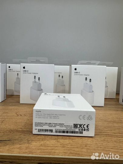 Адаптер Apple USB-C 20W оригинал
