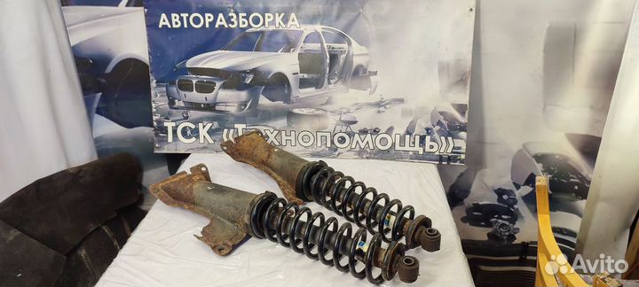 Стойки задние Audi 80 B4