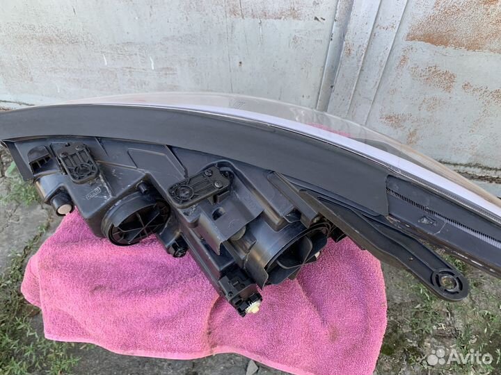 Фара правая Hyundai Santa Fe 3 (DM) 2012-2018