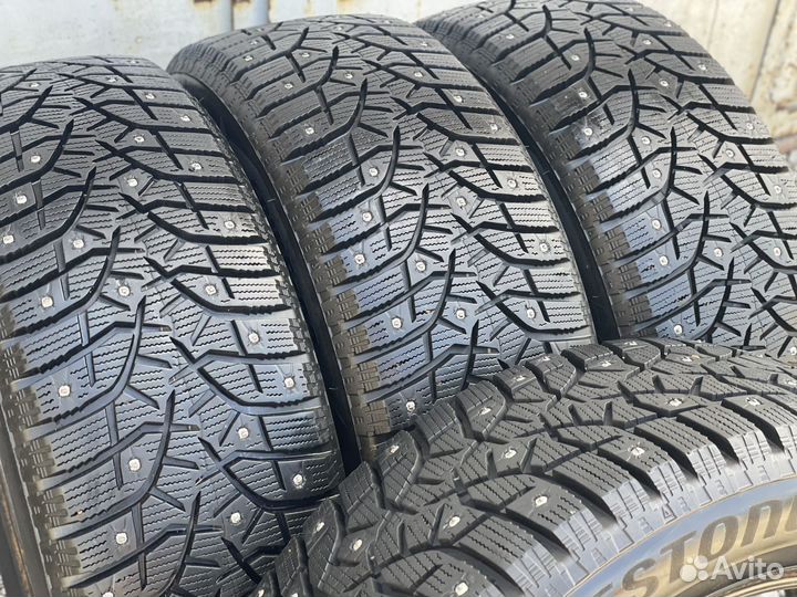 Bridgestone Blizzak Spike-02 205/55 R16