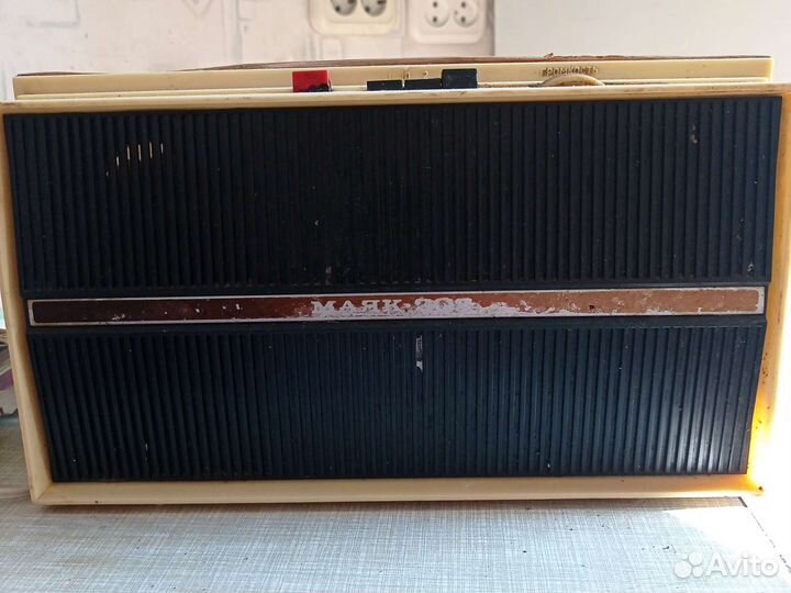 Трехпрограммный громкоговоритель Маяк-203