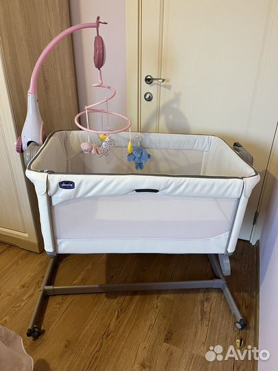Кроватка приставная Chicco Next2Me Megic
