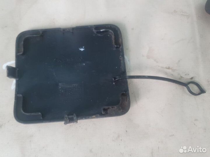 Заглушка буксировочного крюка Nissan Qashqai 2