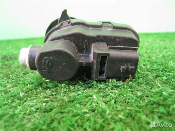 Корректор фары Toyota Yaris P13 2015