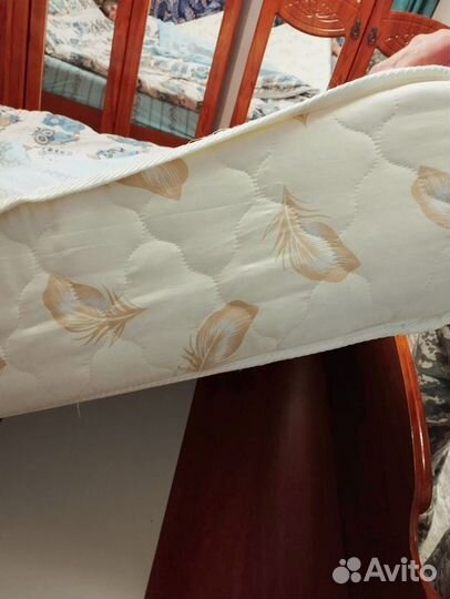 Кровать двухспальная с матрасом 140 200