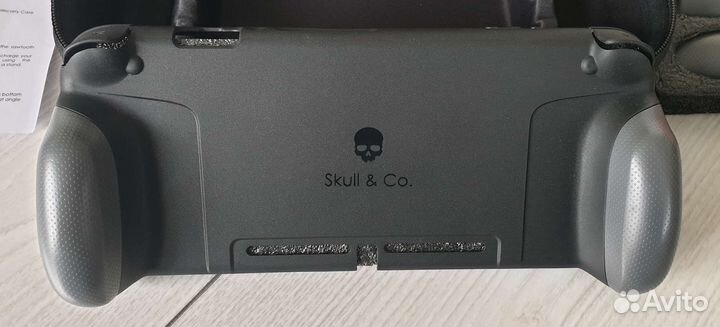Grip с кейсом Skull&Co для Nintendo Switch
