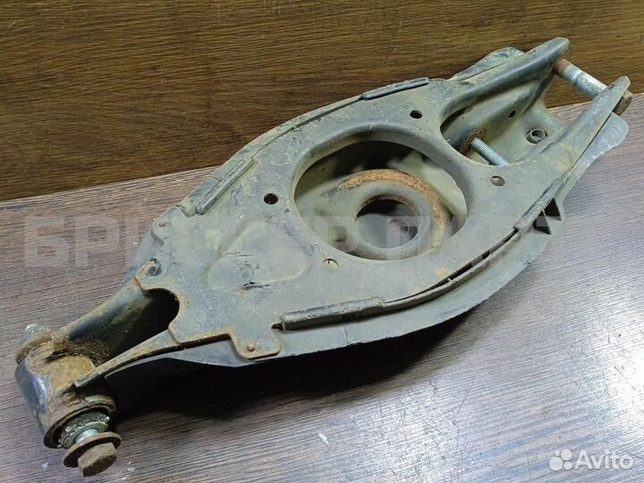 Рычаг задний правый Мерседес-Бенц C W203