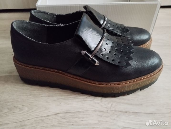 Туфли женские 38-38,5