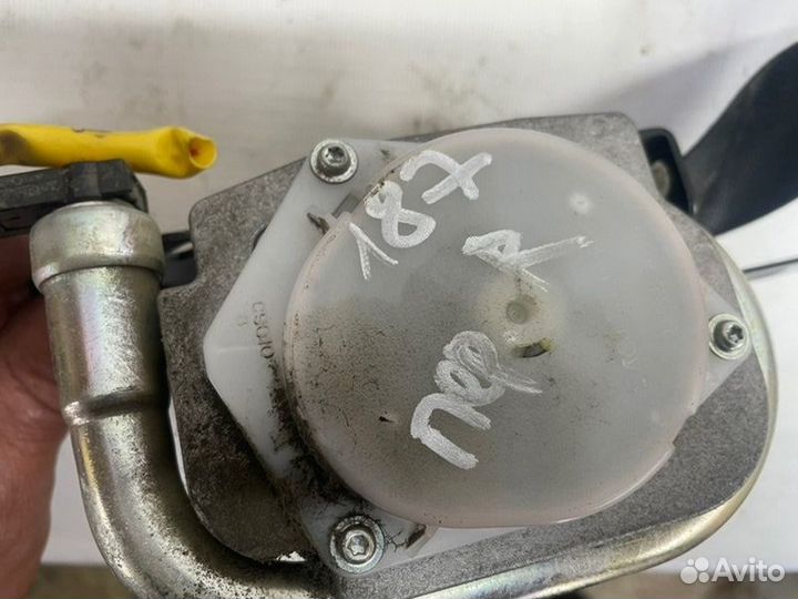 Ремень безопасности передний правый Mitsubishi