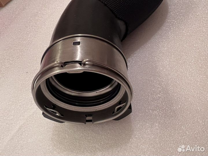 Патрубок интеркулера левый BMW X5 X6 F15 F16